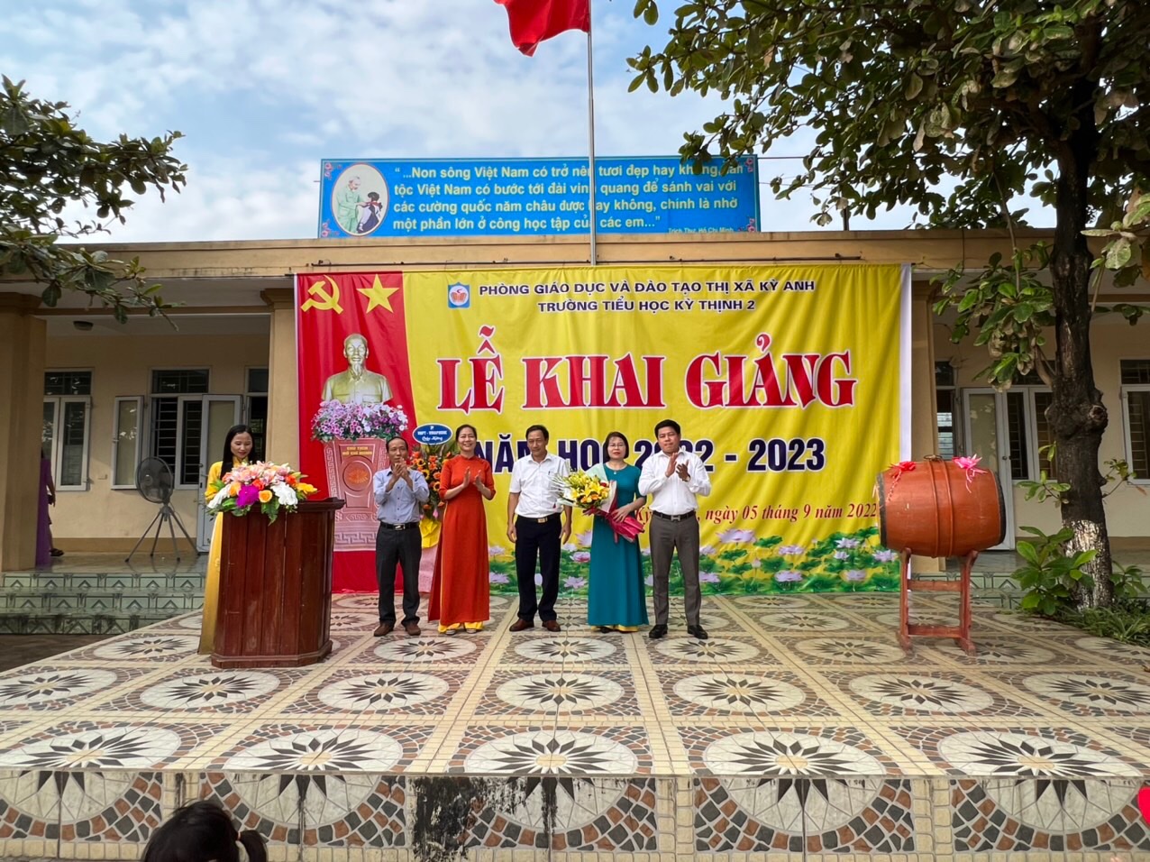 Ảnh khai giảng 6