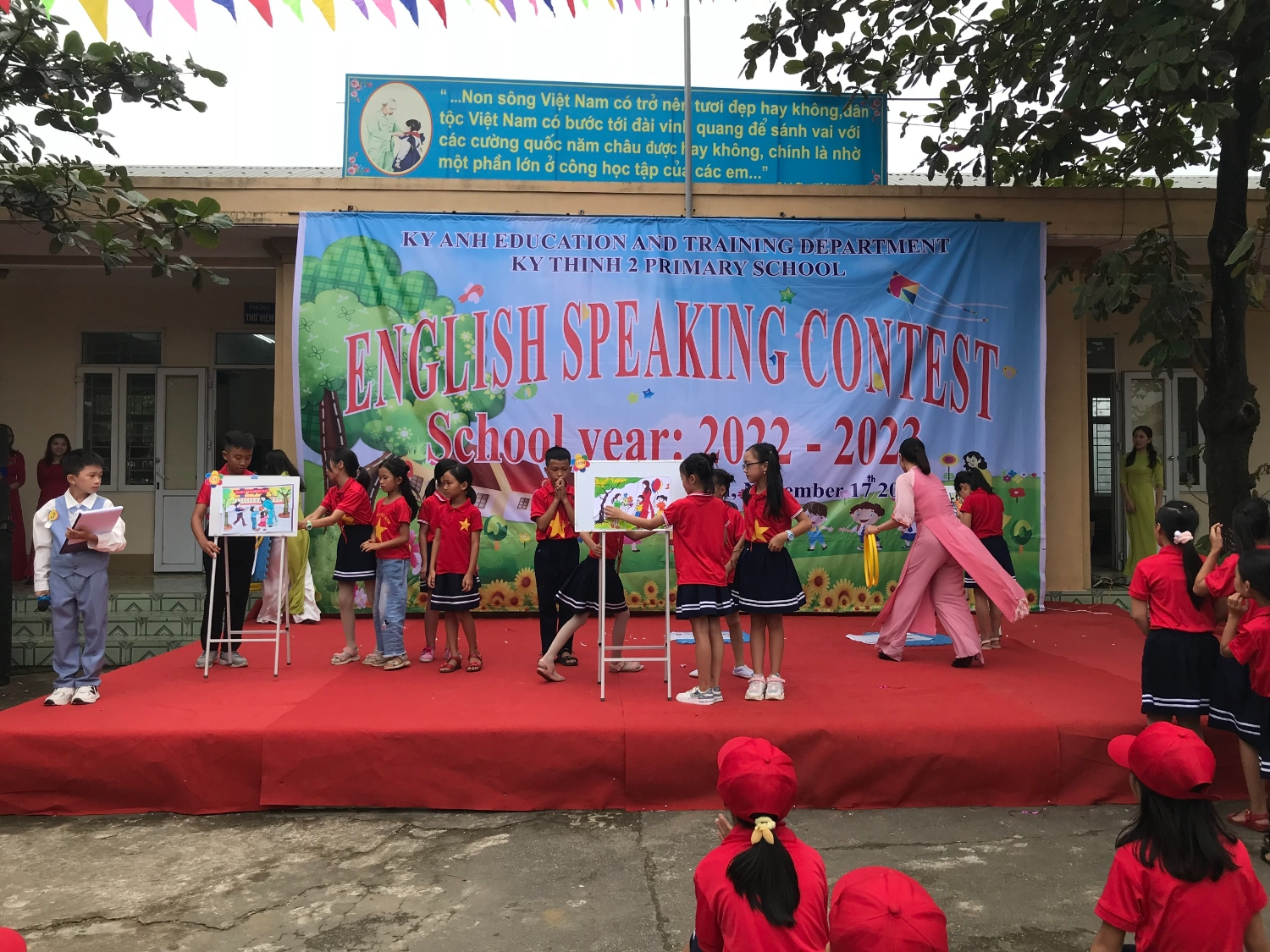 A CLB TA Ghép tranh 2