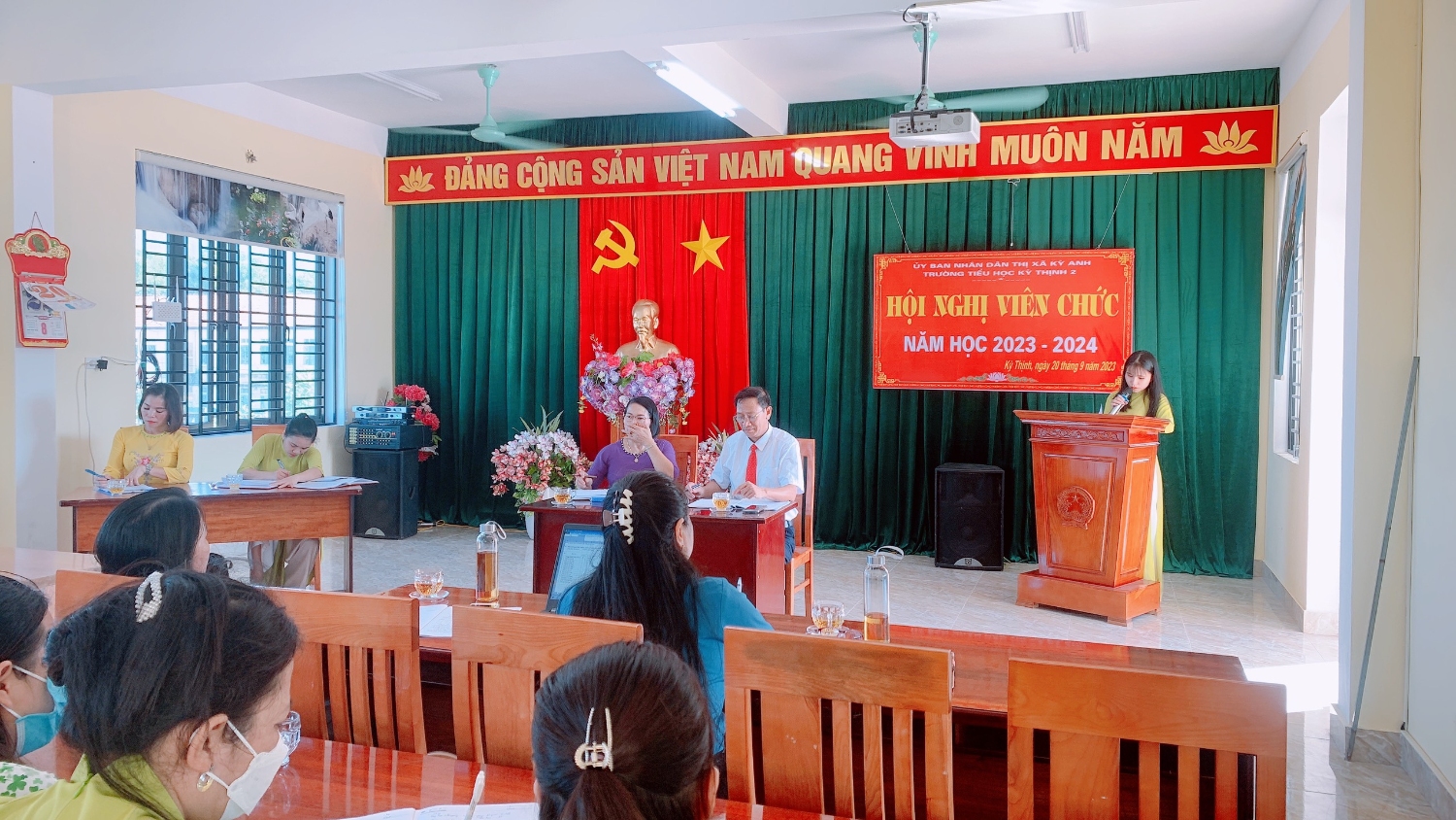 A HN tham luận Duyên