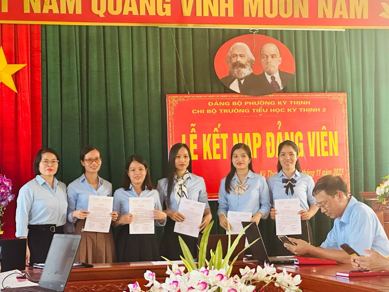 TRƯỜNG TIỂU HỌC KỲ THỊNH 2 LÀM TỐT CÔNG TÁC PHÁT TRIỂN ĐẢNG VIÊN MỚI NĂM 2023