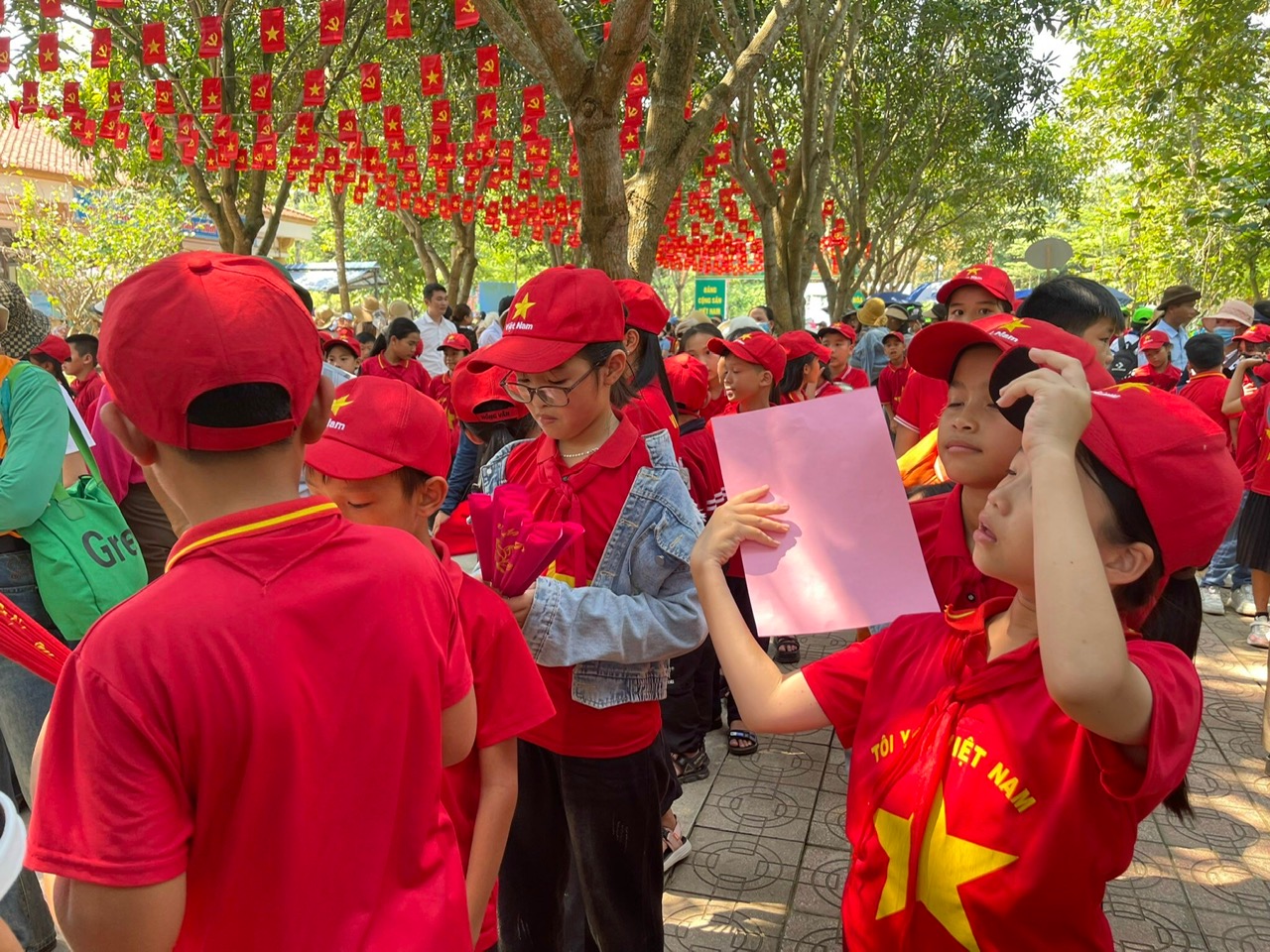 Khung cảnh Quê Nội