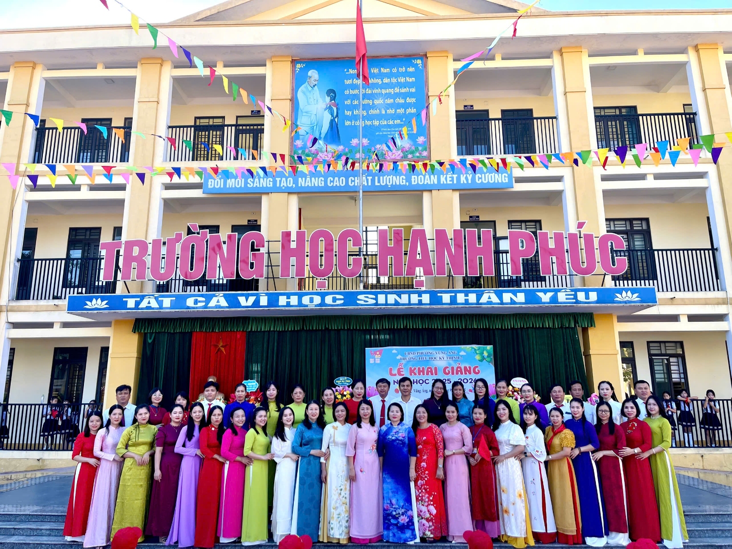 TRƯỜNG TIỂU HỌC KỲ THỊNH 2 TƯNG BỪNG KHAI GIẢNG NĂM HỌC MỚI 2025 - 2026