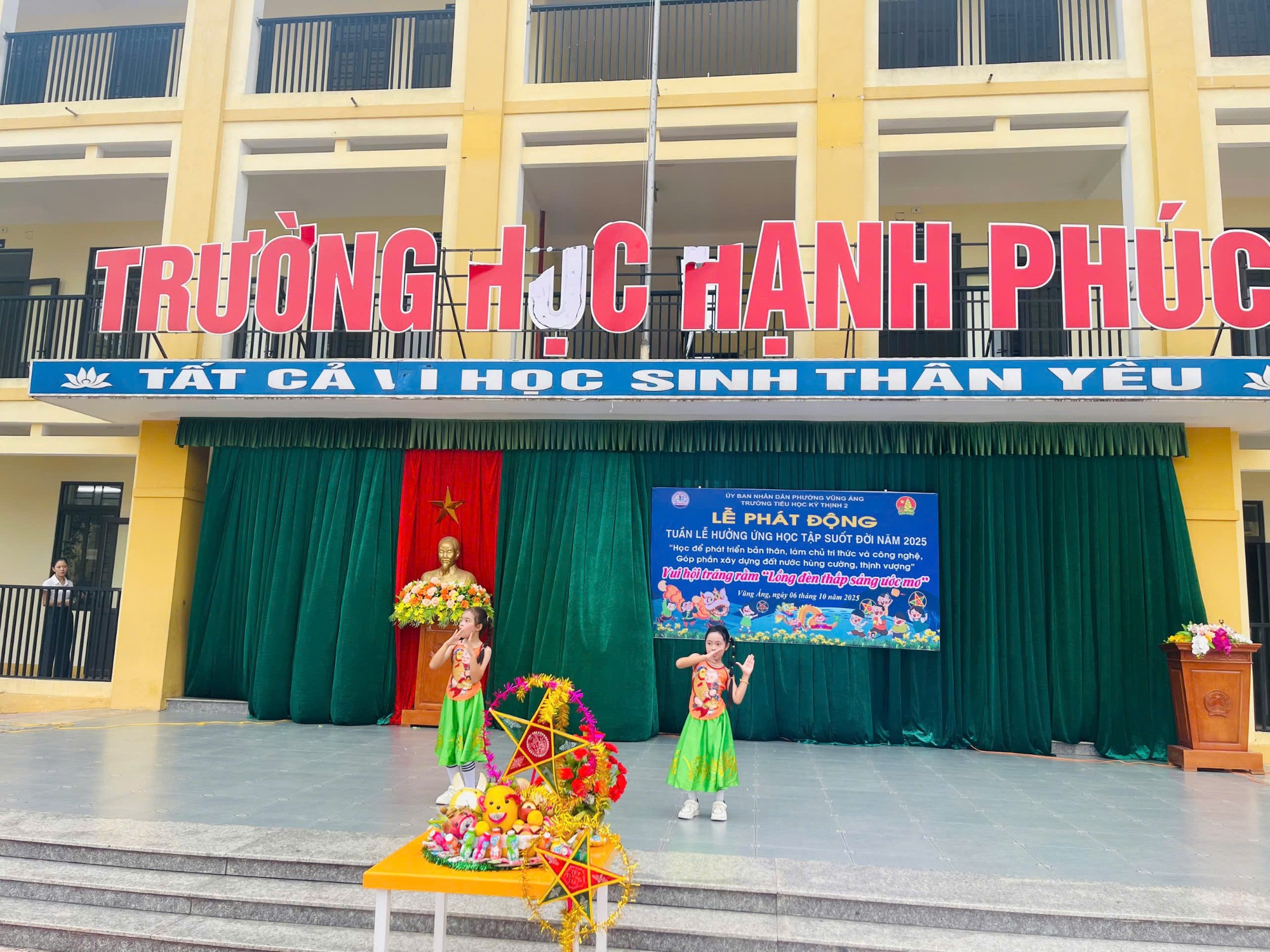 văn nghệ trống cơm