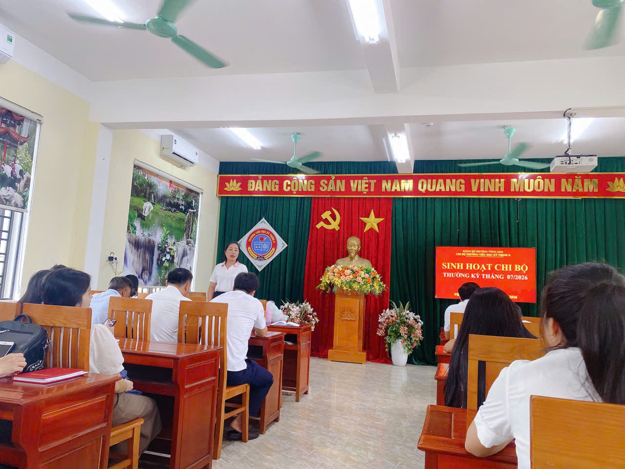 PB CHỊ TÚ
