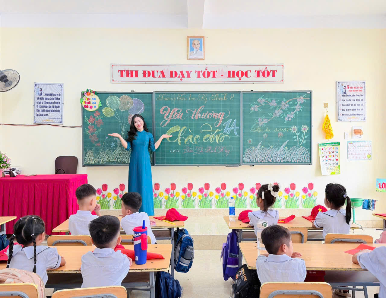 CÔ BÍCH HỒNG 4